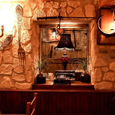Hotel La Licorne Beaugency