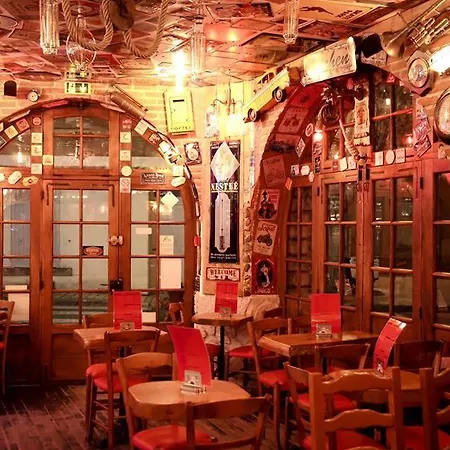 La Licorne Hotel 2*